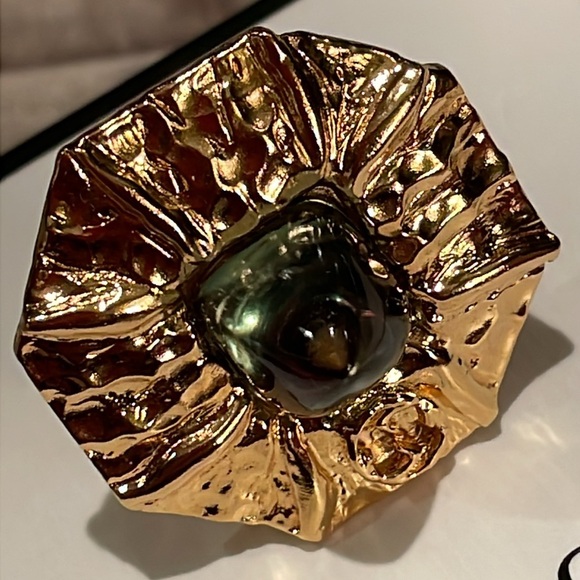 GUCCI Gold & Green Bold Flower Ring Size 7 - Picture 16 of 17